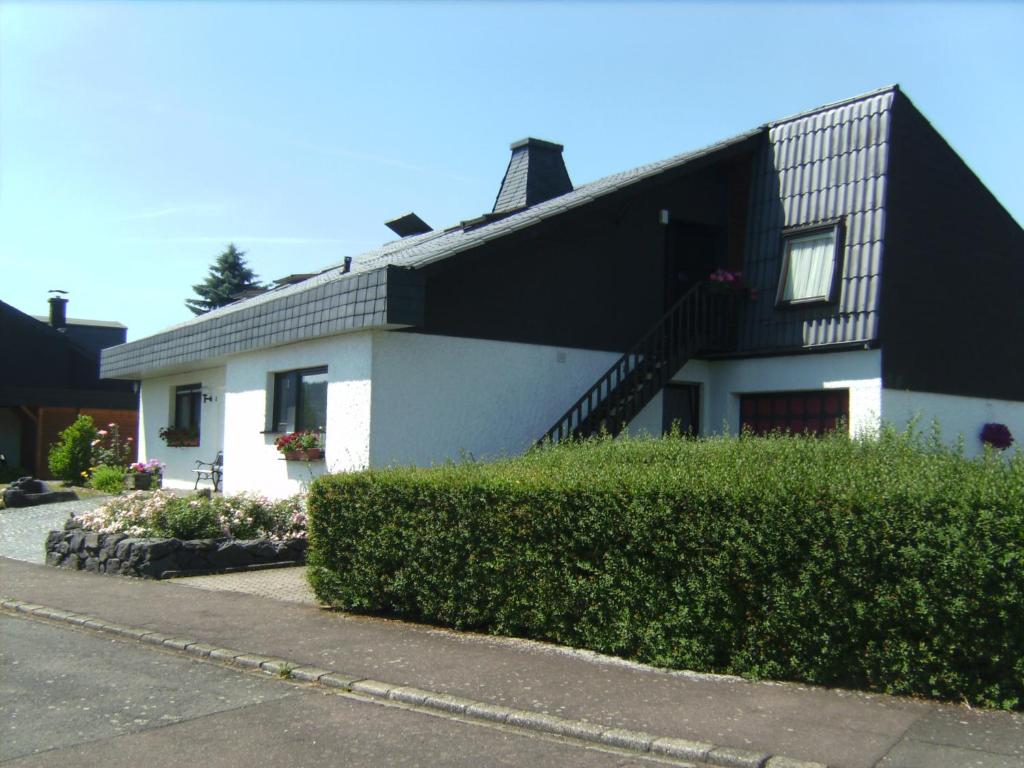 Ferienwohnung Evangeline Borsch room 1